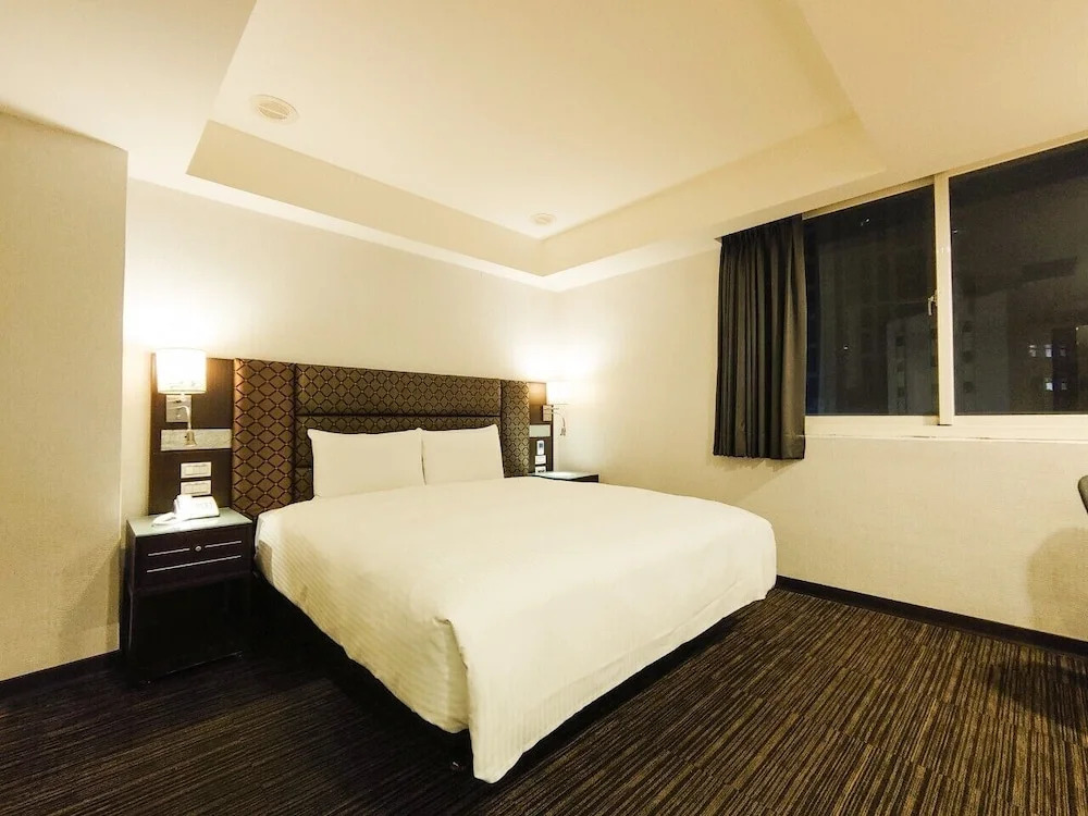 Hub Hotel - Banqiao Station
