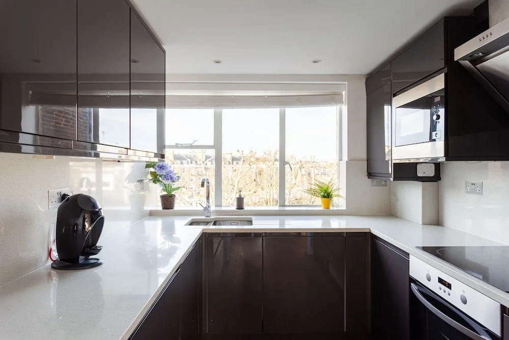 3 Bedrooms 2 Bathrooms Apartment London