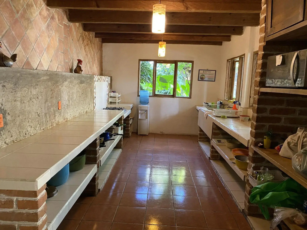 Rossco Hostel & Hotel
