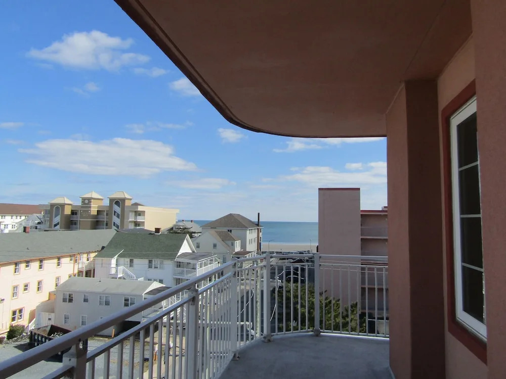 Americana Princess Suites/Condos