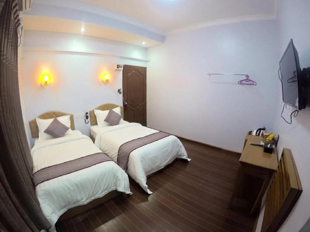 Hotel White Lotus