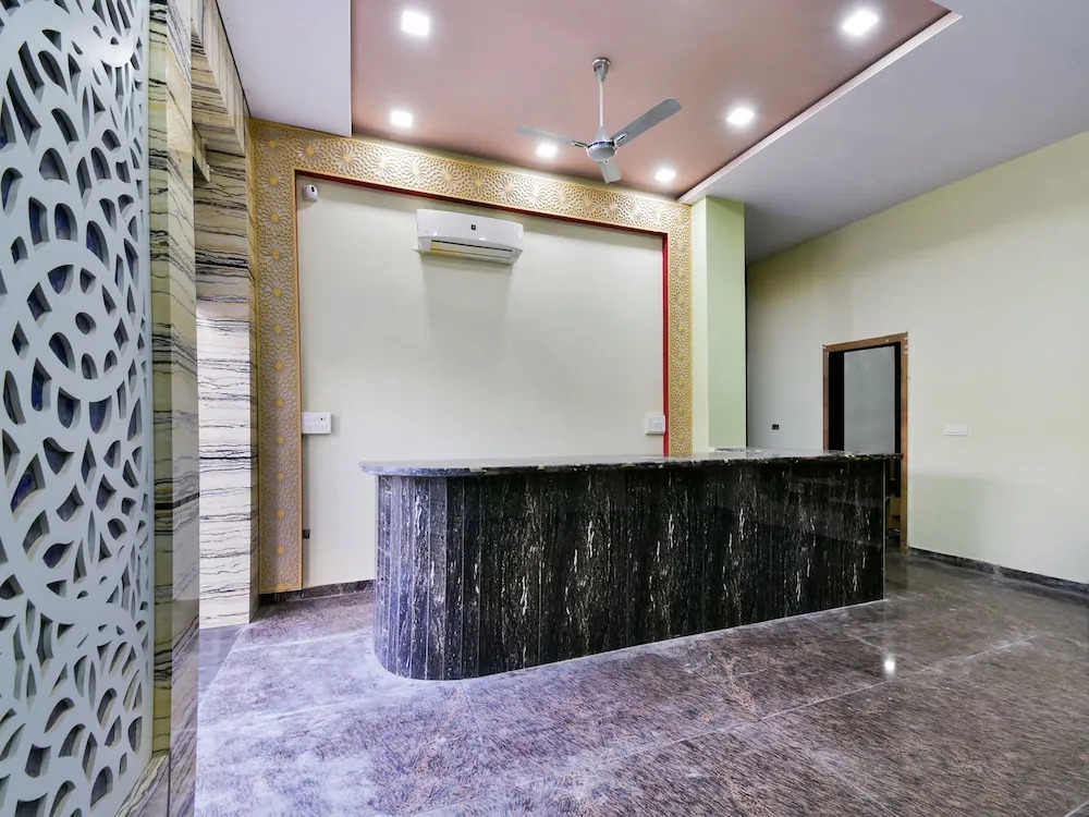 OYO 35433 Hotel Sethi Palace