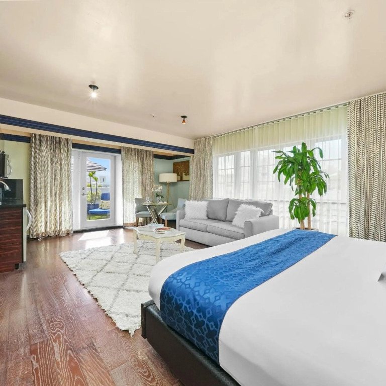 Riviera Suites