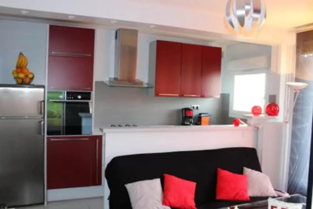 Apartment With one Bedroom in Blois, With Wonderful Lake View, Furnished Balcony and Wifi