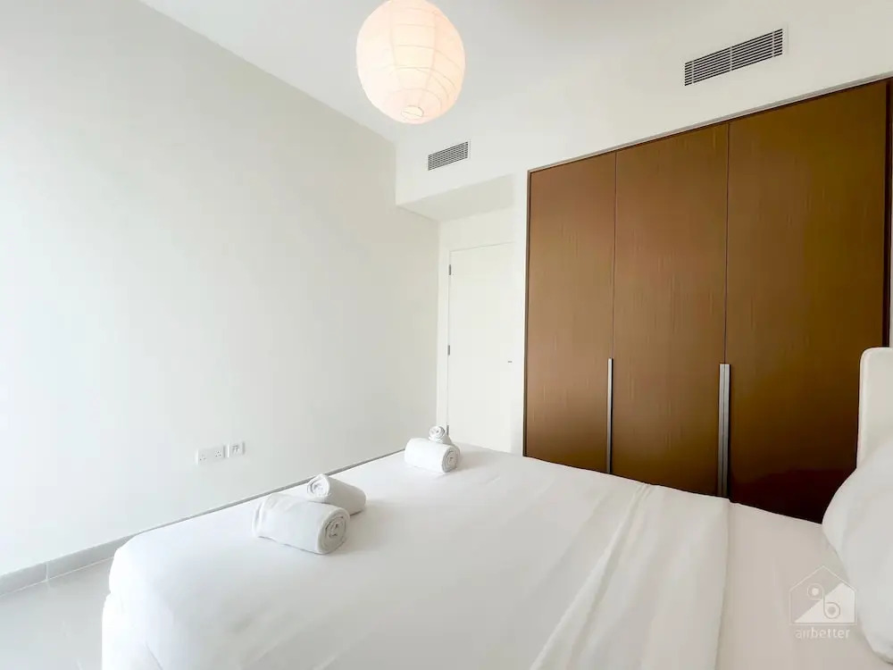 Creek Beach Dubai to Stunning 2B Apt with Balcony in Dubai Creek Harbour
