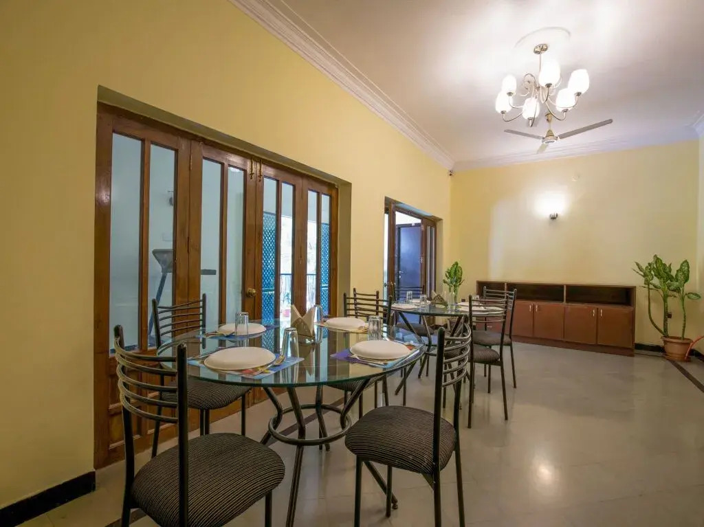 Guest Inn Suites-Castle