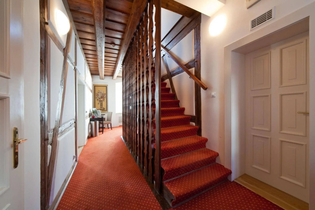 Merchant's Yard Residence