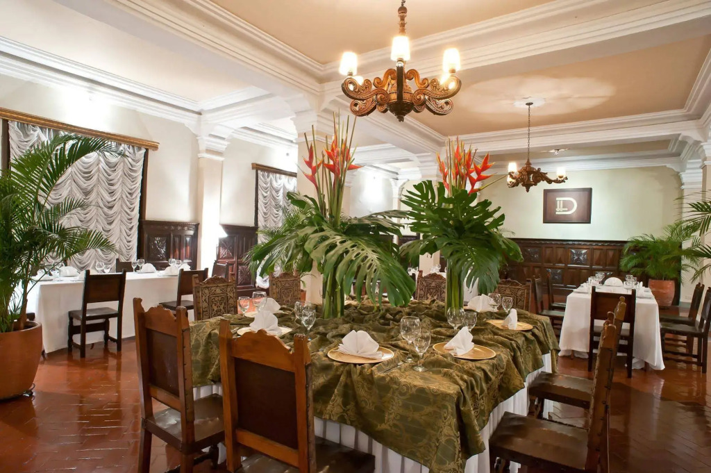 Hotel Dann Monasterio