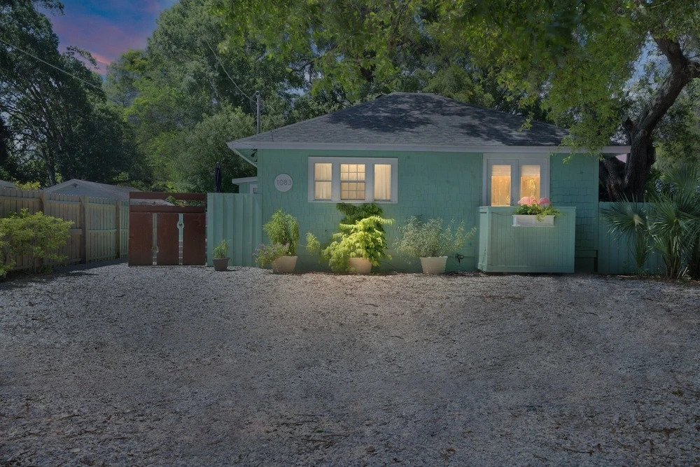 Sarasota, Fl Bungalow Bright & Breezy Coastal Vibes - 10 Mins To White Sand Beaches 2 Bedroom Home by RedAwning