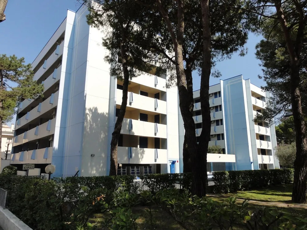 Stylish Bibione Flat With Pool Access