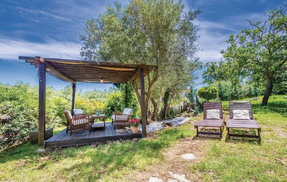 Stunning Home in Risika With Wifi and 3 Bedrooms