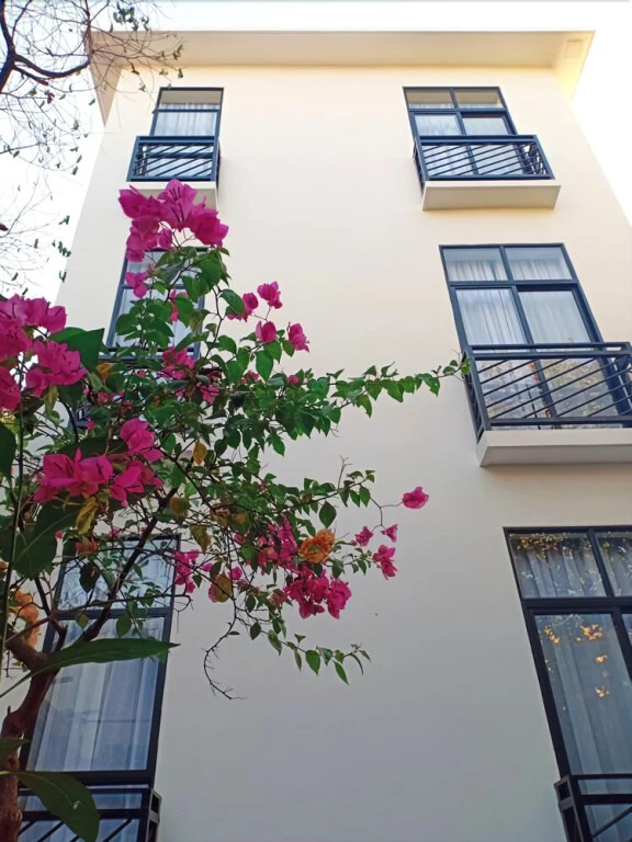 389 Residence