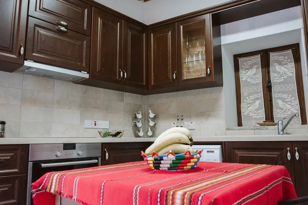 Ariadni Gaia Cottage