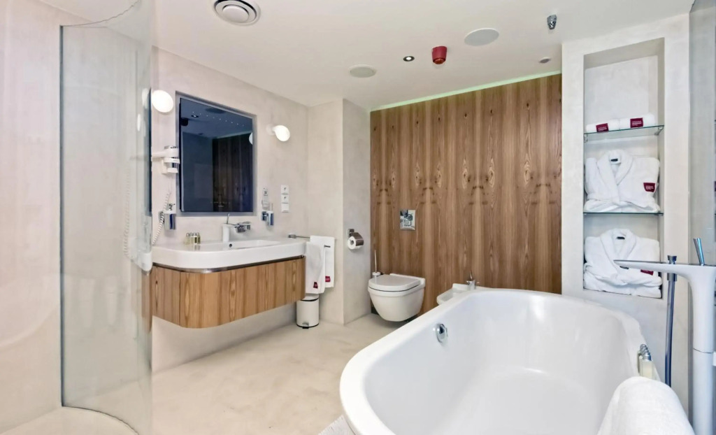 Sky Suite Hotel