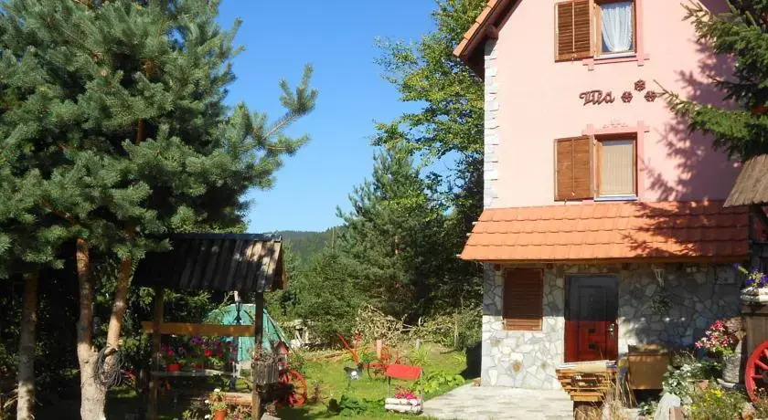 Studios Tri pahulje