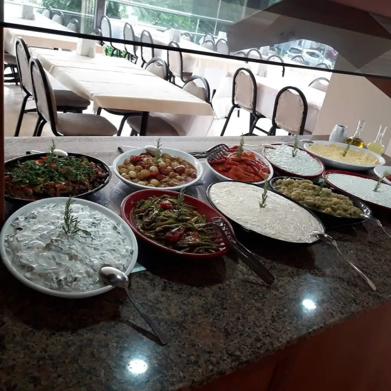 Minay Hotel