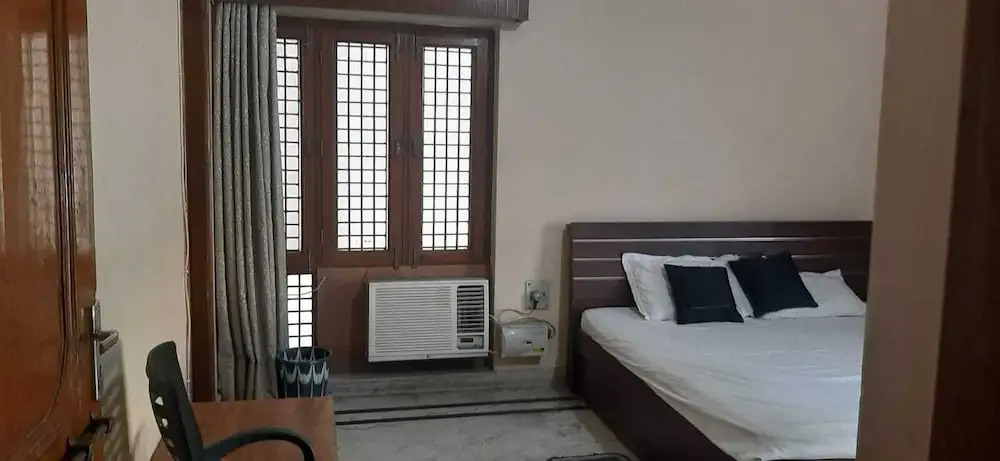 Hotel Shivdham
