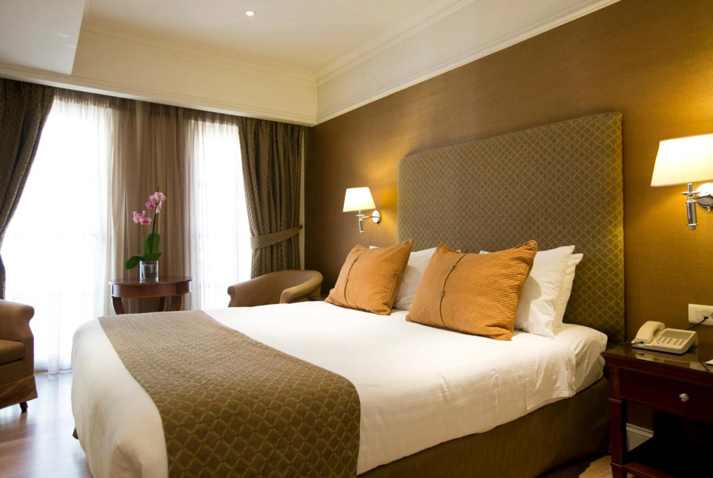 Hera Hotel