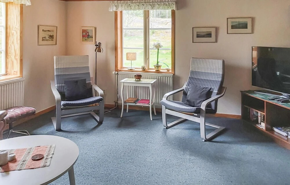 Awesome Home in Ed With 4 Bedrooms and Wifi