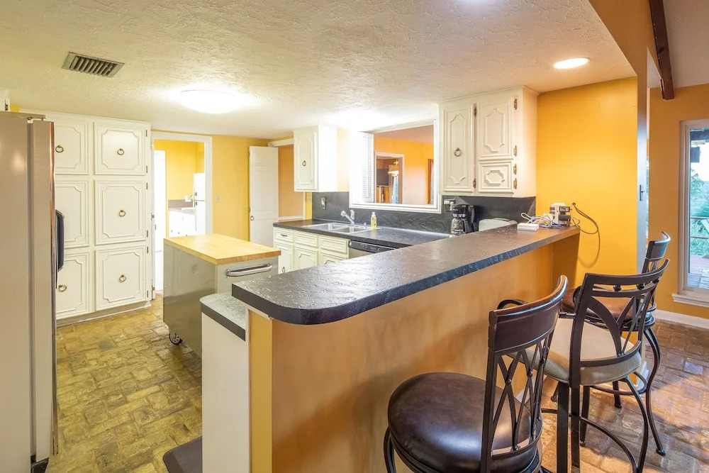 111 Wimberley - 6 Bedroom Home