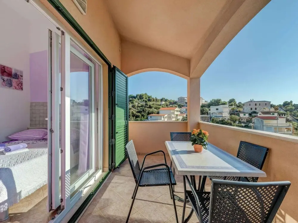 Holiday Home With Outdoor Hot Tub, Near the Sea