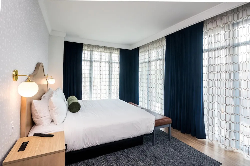 Hotel Versailles