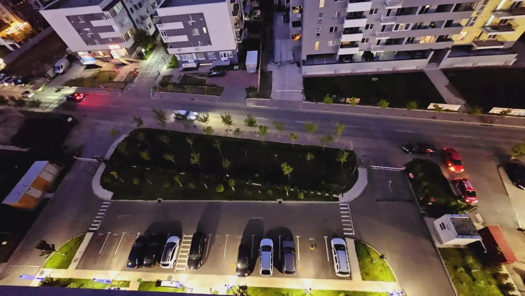 Studio spațios,intim+ loc parcare propriu,vedere panoramică,utilat de lux