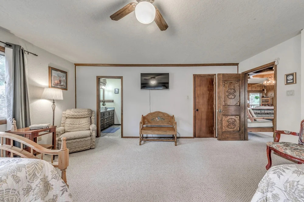 House of Angels Retreat w/ Deck Near Winter Park