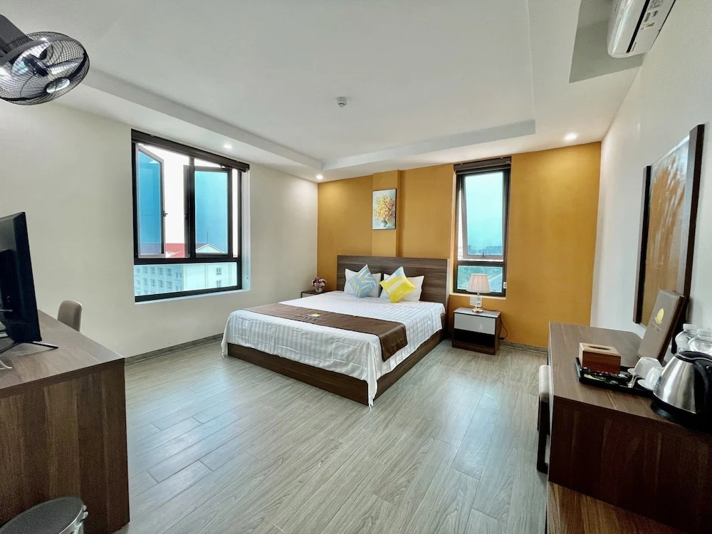 Sunrise Hải Tiến