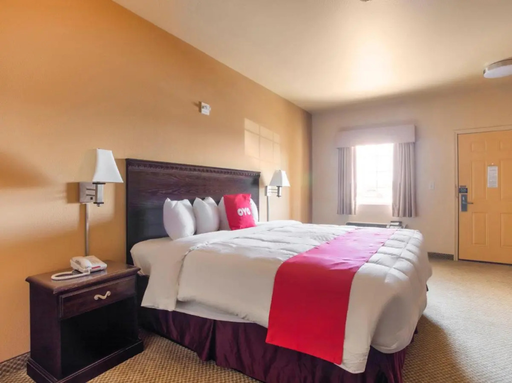OYO Hotel Valley View TX, I-35