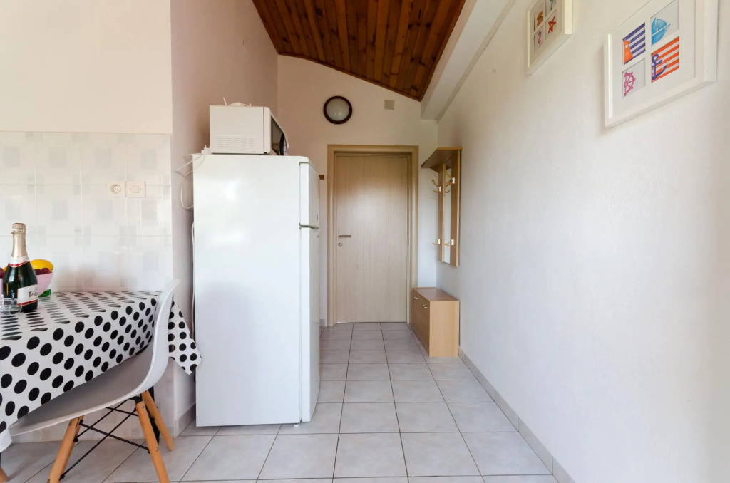 Apartments Anica F