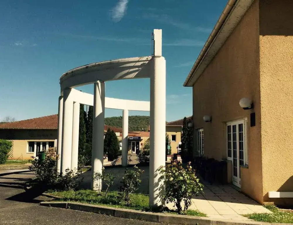 BRIT HOTEL Essentiel CAHORS Nord