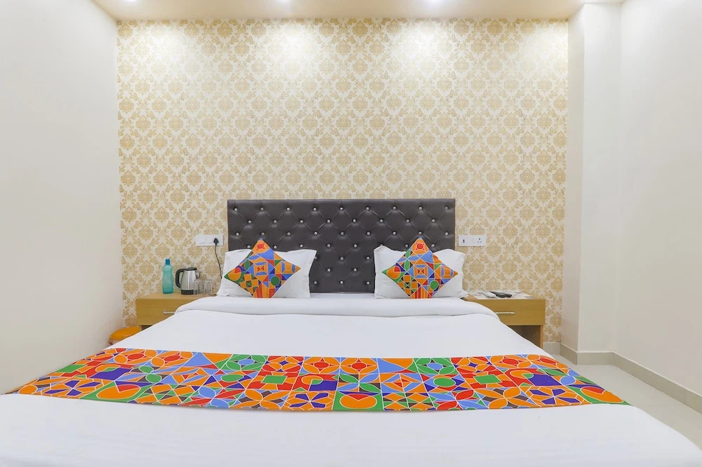 FabHotel US Inn - Nr Sarnath Museum
