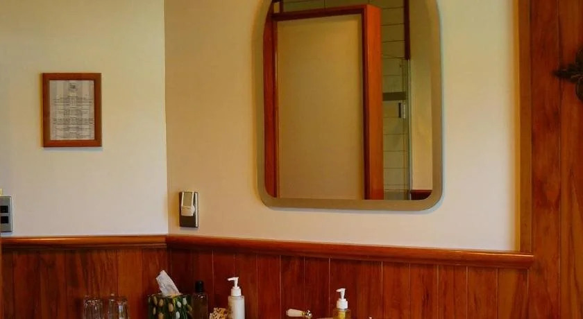 Holly Homestead B&B