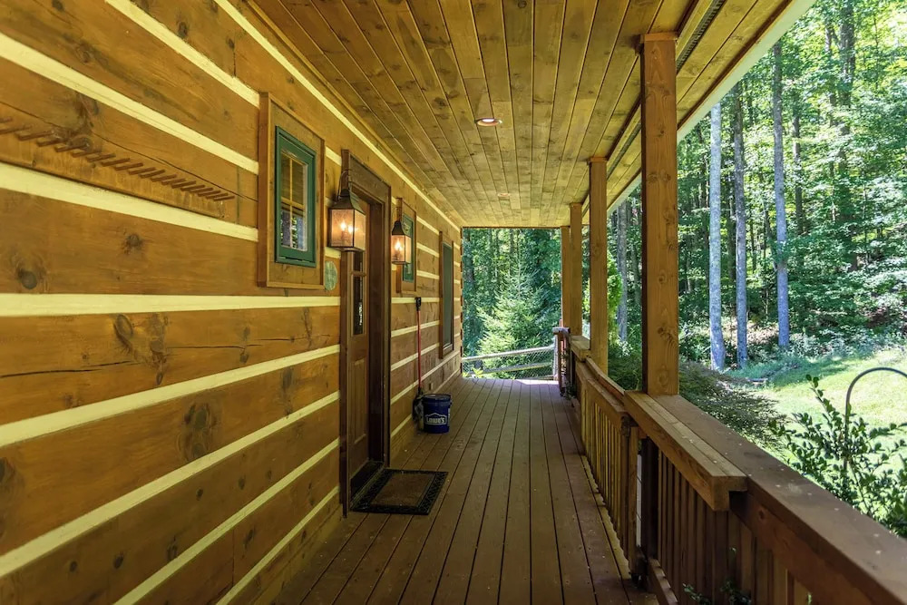 Gratitude - Hot Tub, Pool Table, Covered Decks, 5 Minutes to Boone