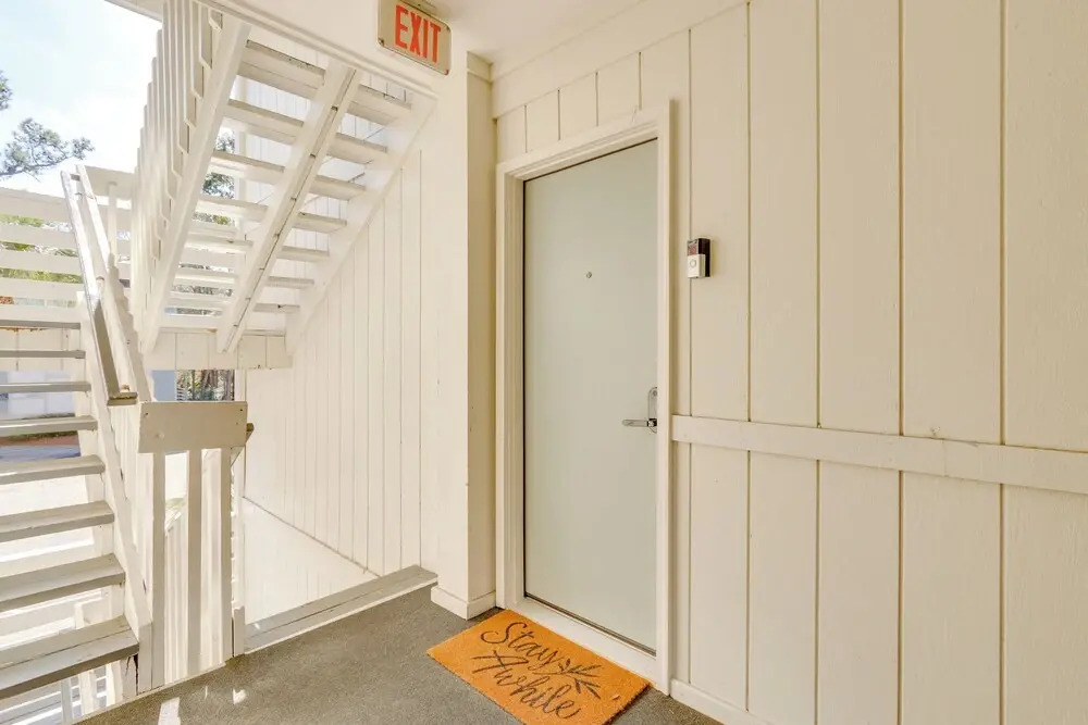 < 1 Mi to Coligny Beach Park: Condo w/ Tennis!