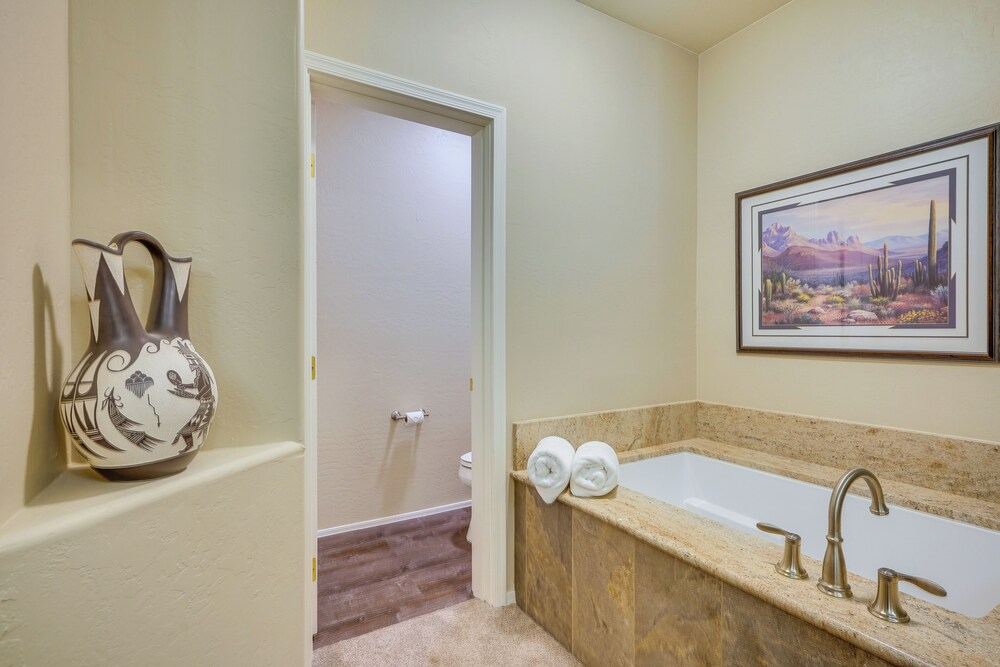 Oro Valley Condo w/ Desert & Mountain Views!