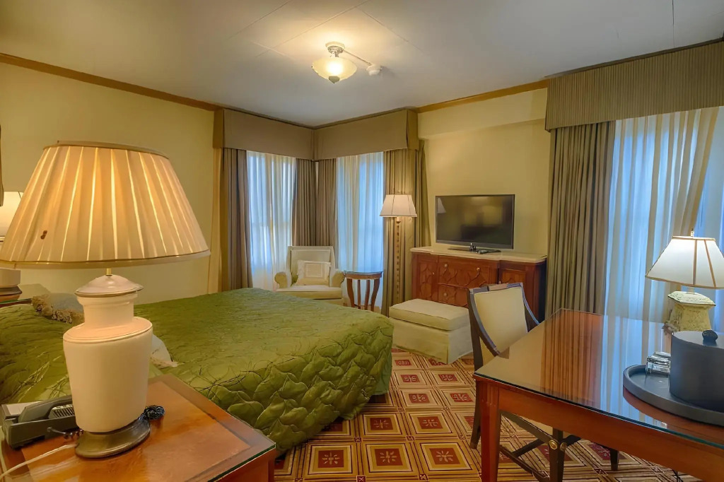 EMBASSY HOTEL
