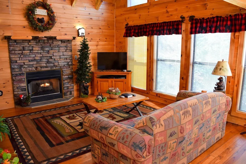 BEAR'S VIEW - 2 Br Cabin