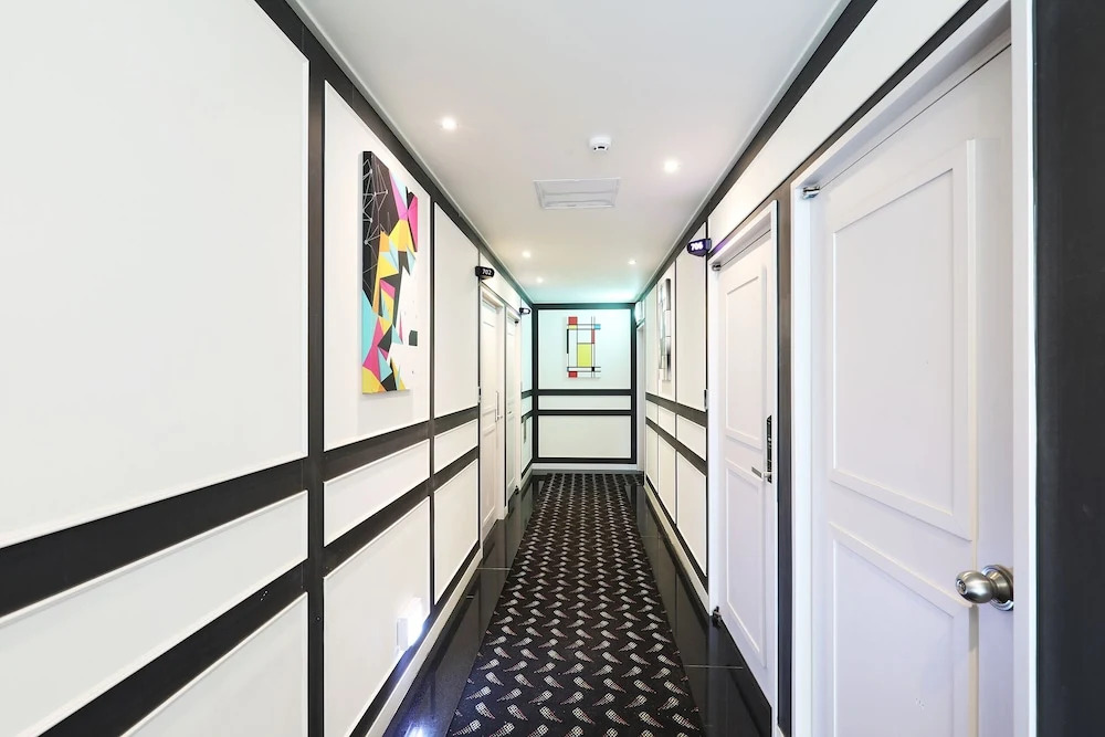 2U Motel