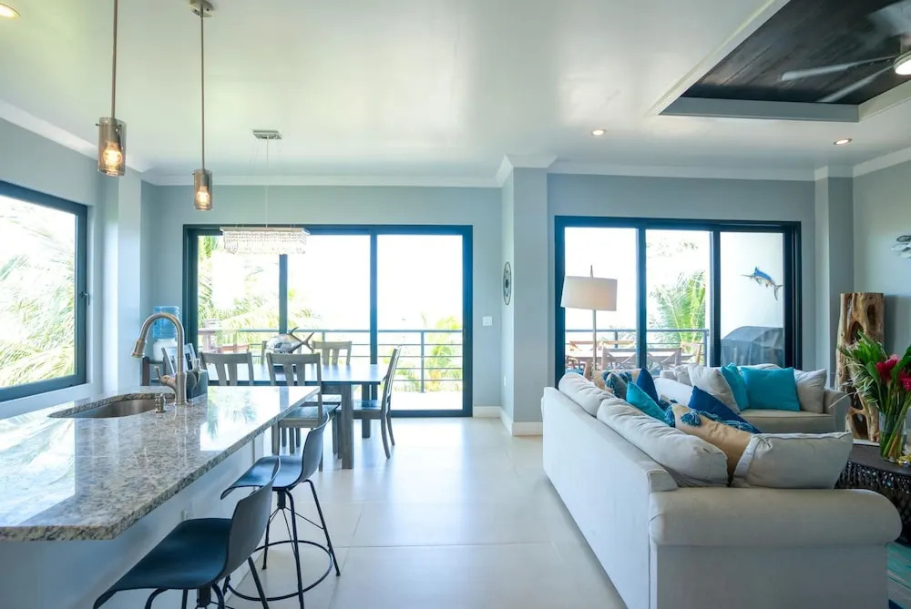 Oceanfront Sunset Gecko Condo - Second Floor 2B