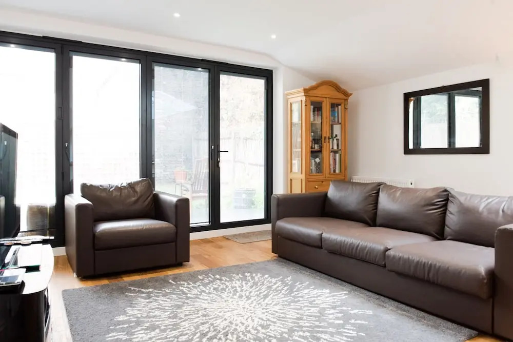 Elegant 2 Bedroom Garden Flat In East Dulwich