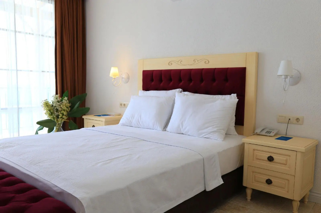 Ceshme Plus Hotel