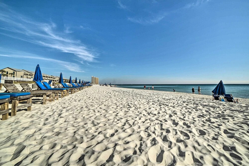 Beachfront PCB Escape w/ Free Beach Chair Services