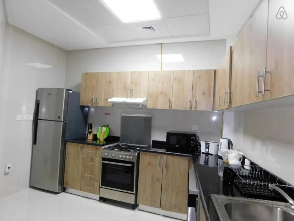 Continental Tower, Dubai Marina - Luton Vacation Homes