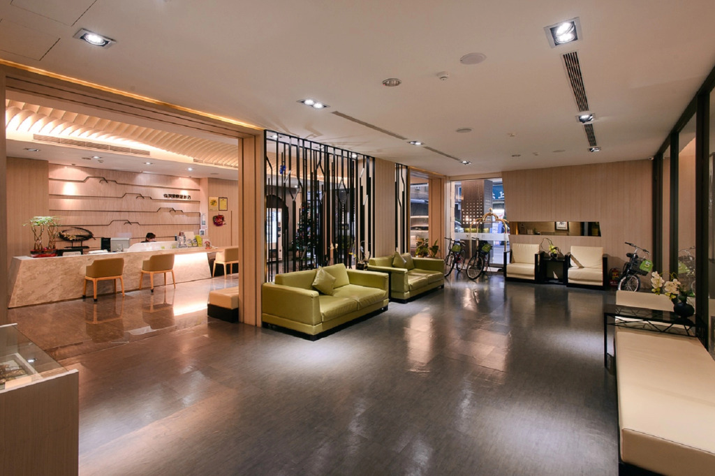 Kiwi Express Hotel - Kaohsiung Station