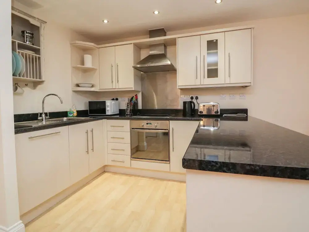 1 Tregonwell Court