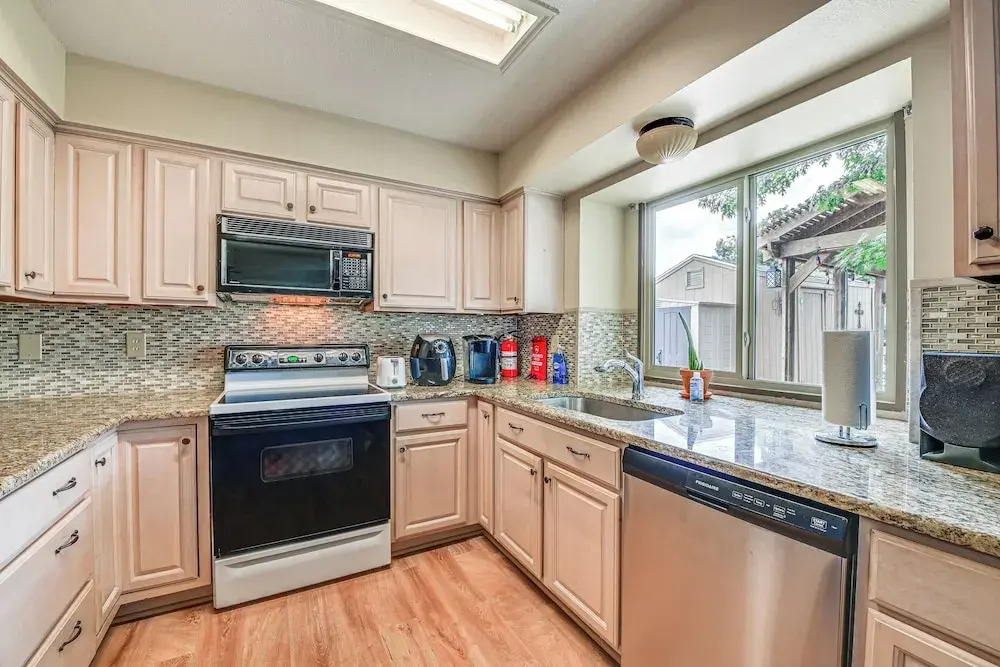 Canal-front Granbury Home w/ Dock - Dogs Welcome!
