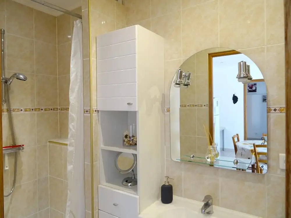 Apartment with One Bedroom in Castagniers, with Wonderful Mountain View, Shared Pool, Furnished Garden - 15 Km From the Beach