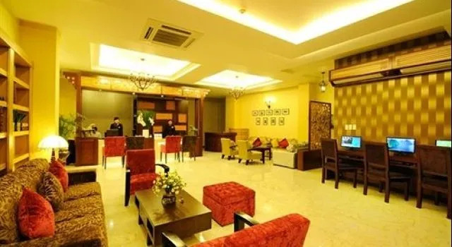 May Flower Hotel